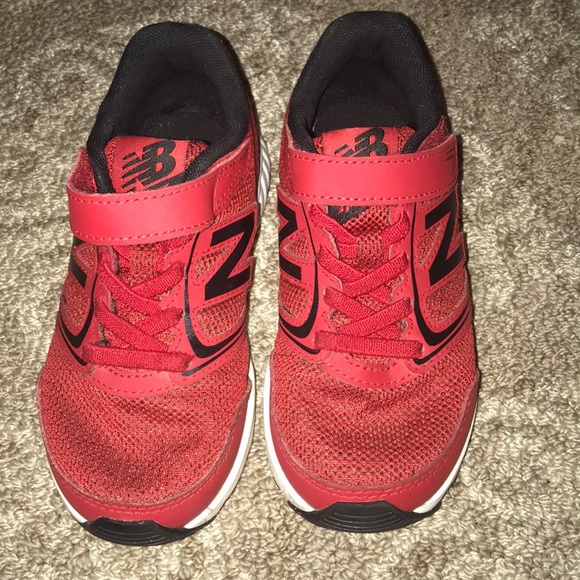 boys red tennis shoes